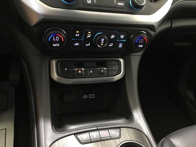 2022 GMC Acadia SLT